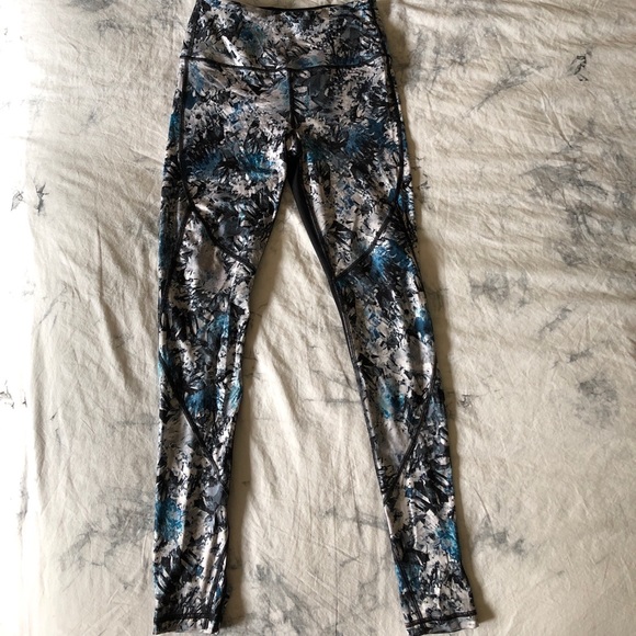 VIctoria’s Secret High Rise Yoga Stirrup Leggings - Picture 2 of 6